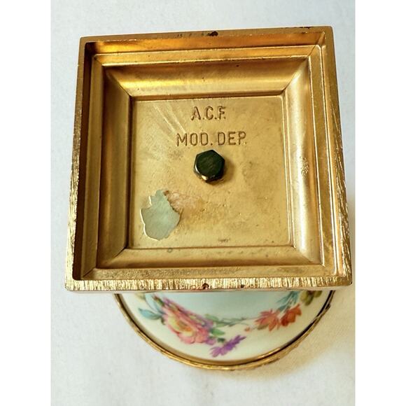 Mod A.C.F Dep Vintage Lided Floral Jar With Angel On Top - Picture 16 of 16